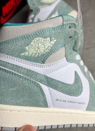 Кроссовки Nike Air Jordan 1 High Turbo Green живое фото 4